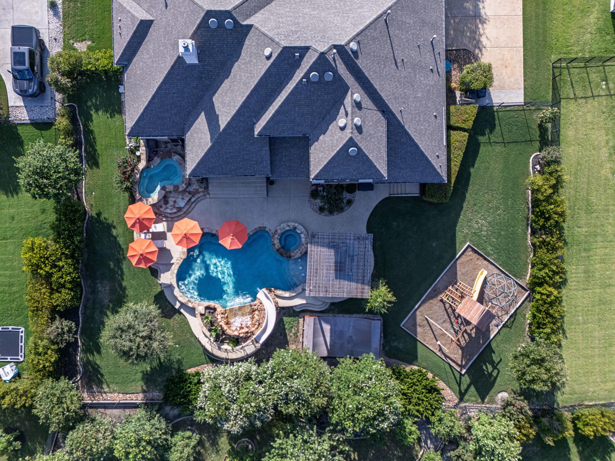 2800 Crystal Falls PKWY