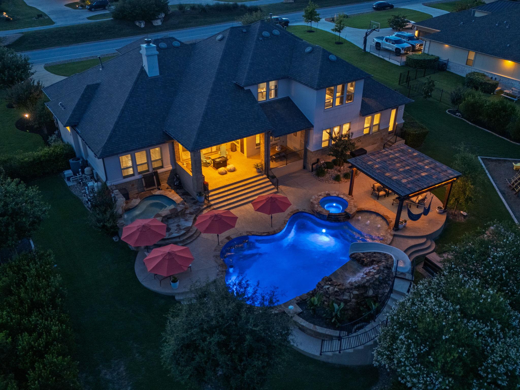 2800 Crystal Falls PKWY