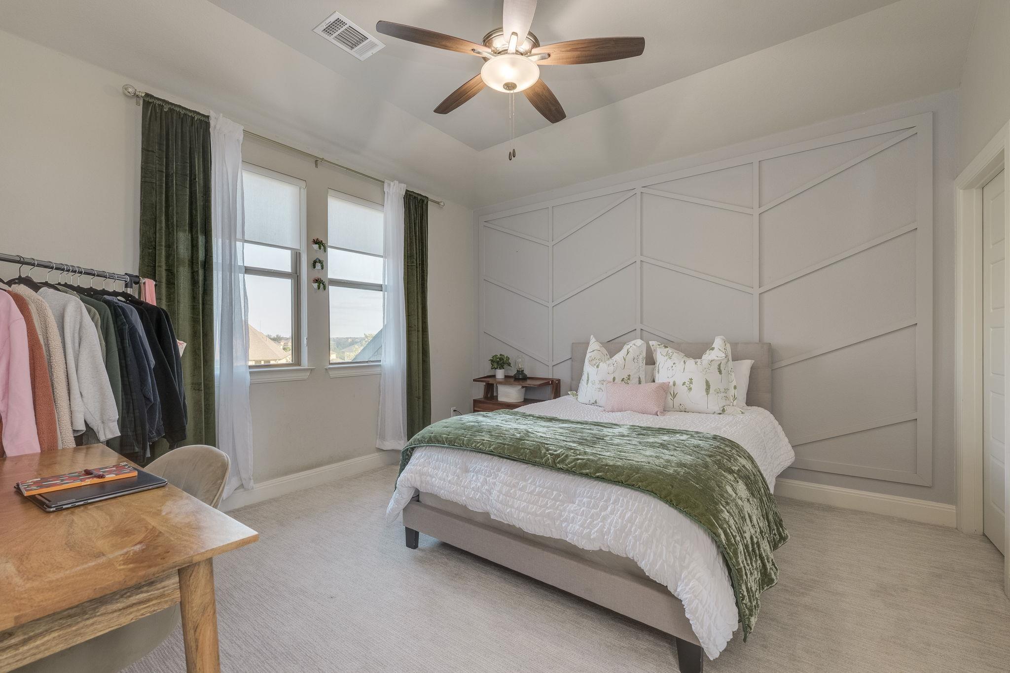 2800 Crystal Falls PKWY