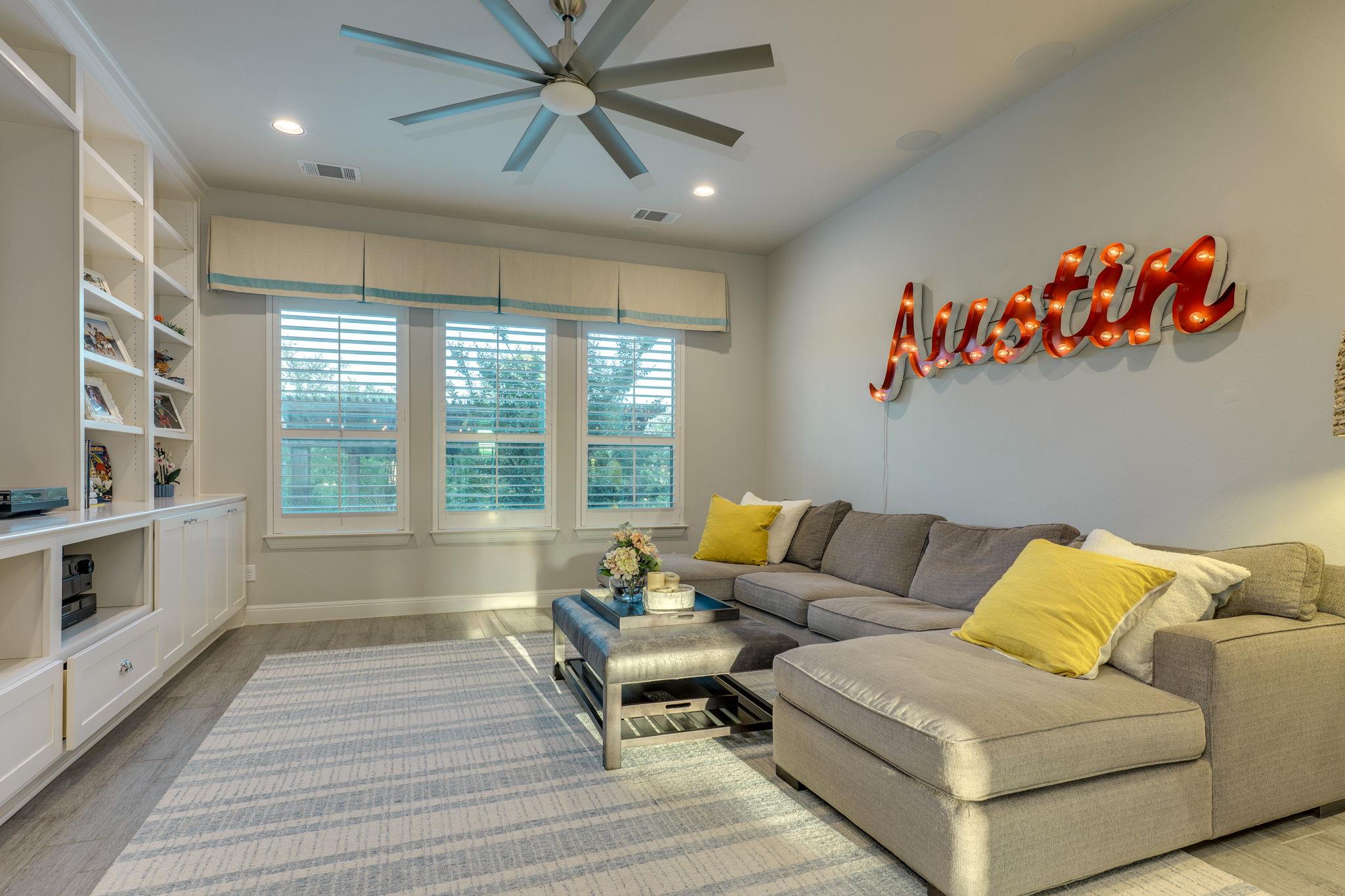 2800 Crystal Falls PKWY