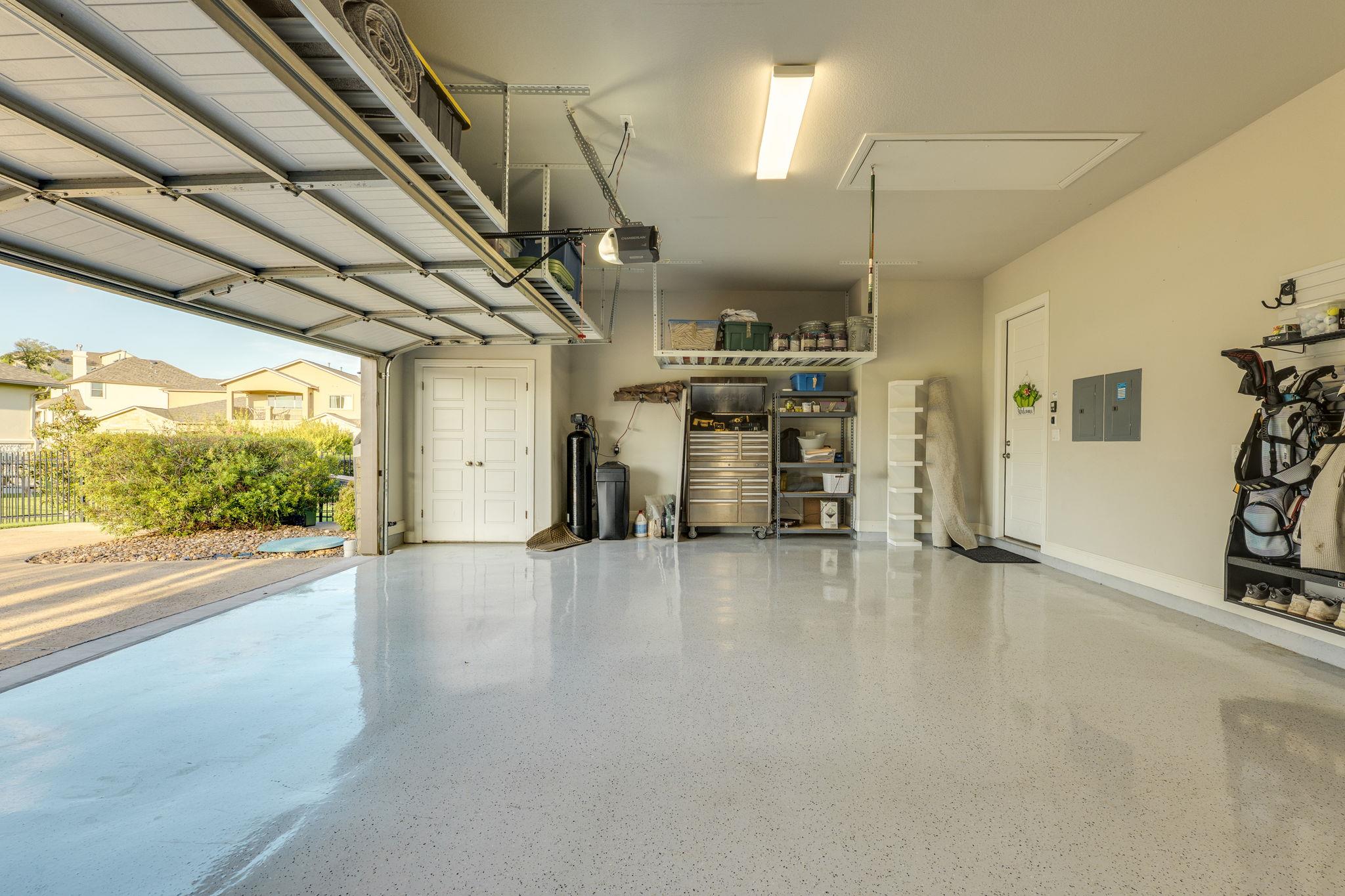 2800 Crystal Falls PKWY