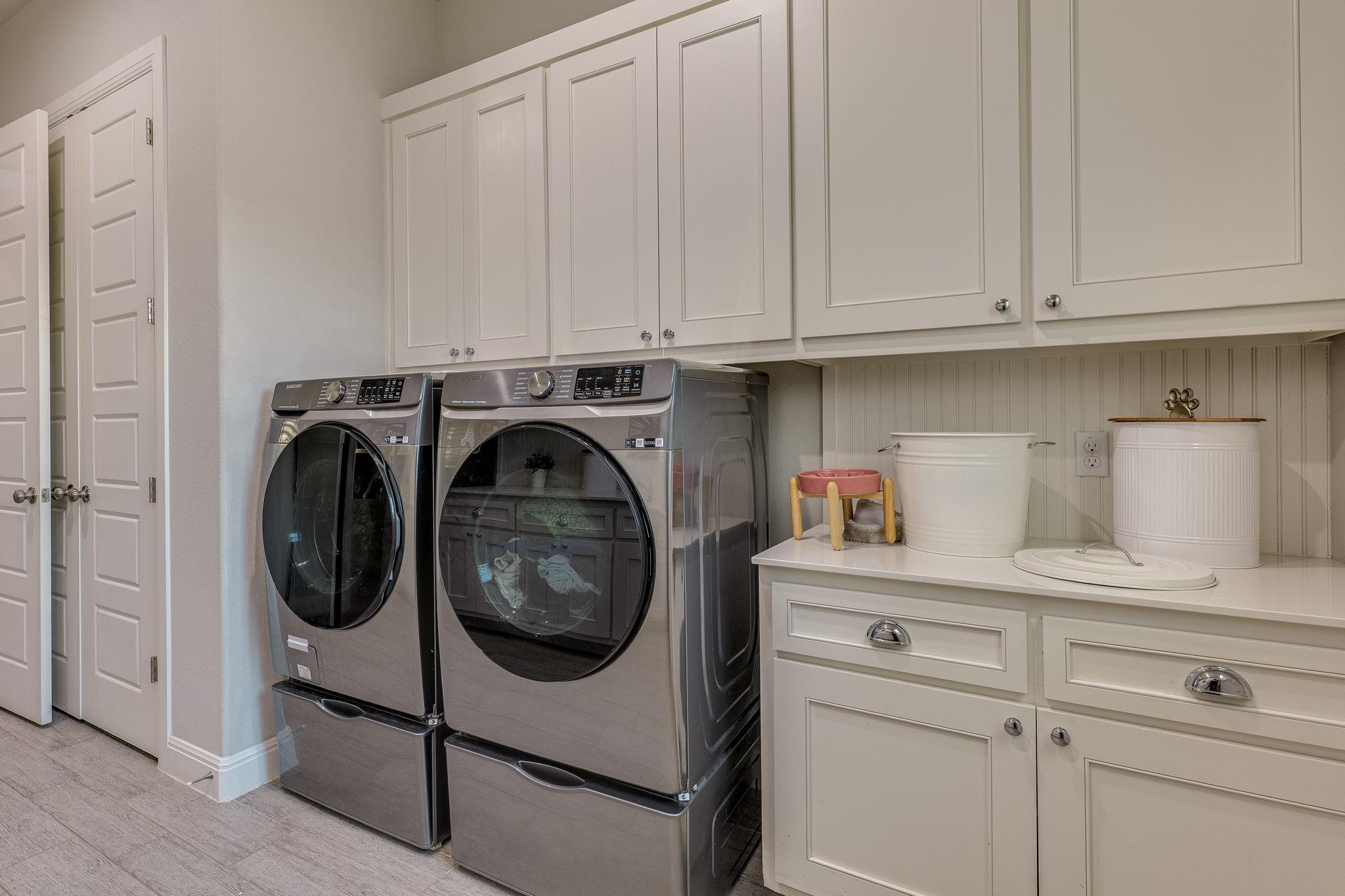2800 Crystal Falls PKWY