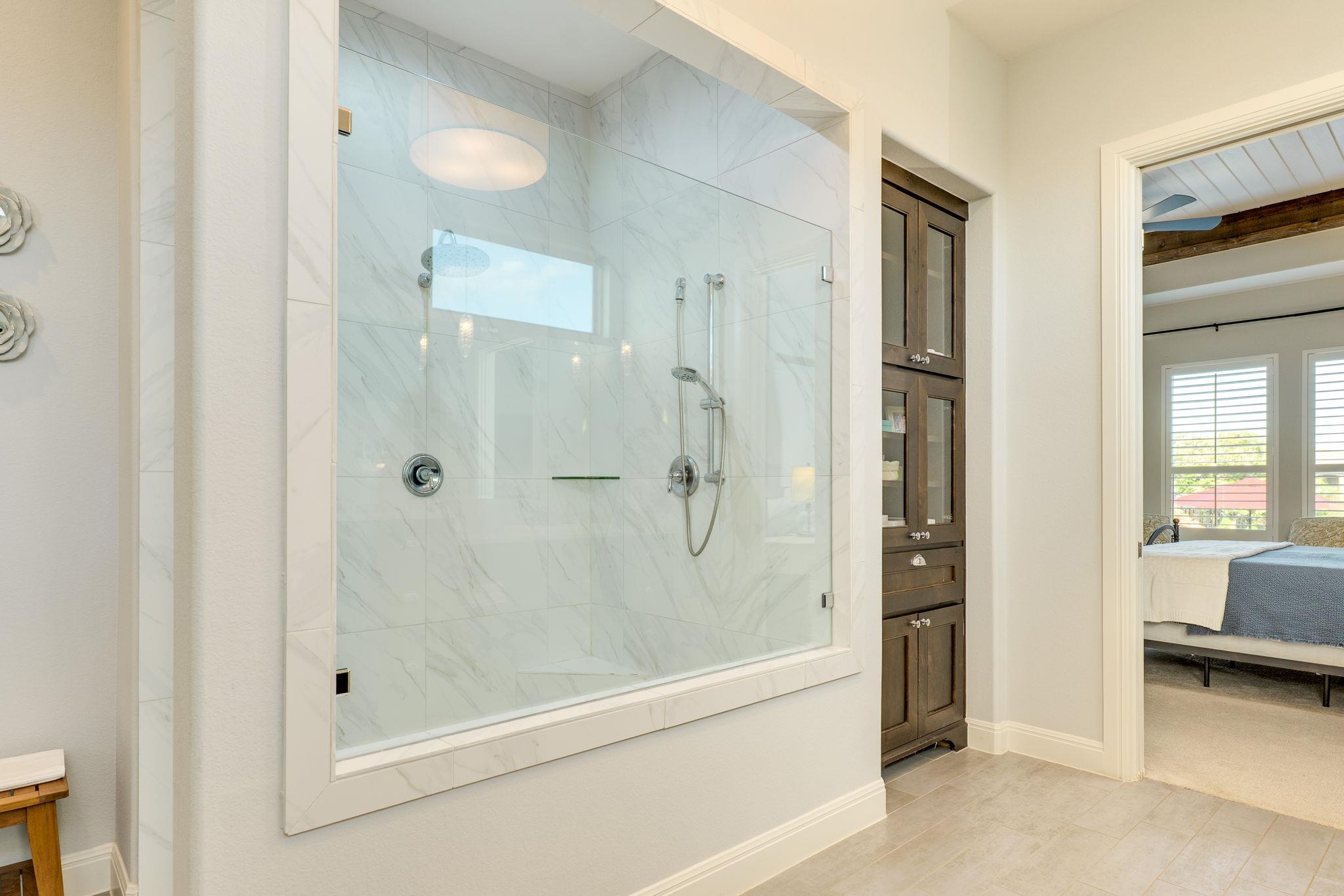 2800 Crystal Falls PKWY