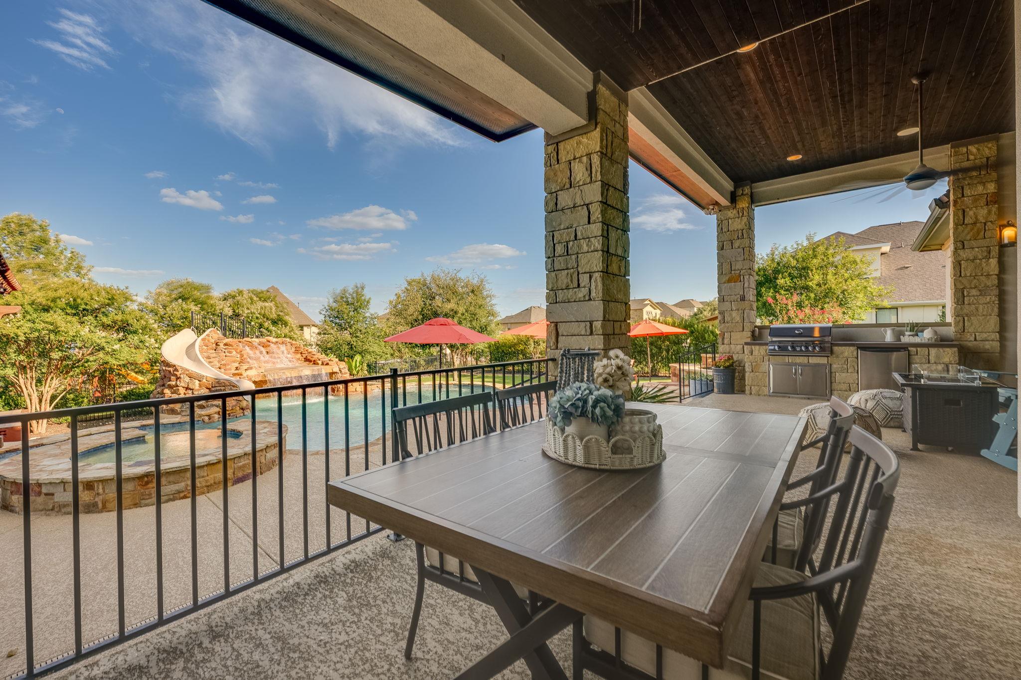 2800 Crystal Falls PKWY