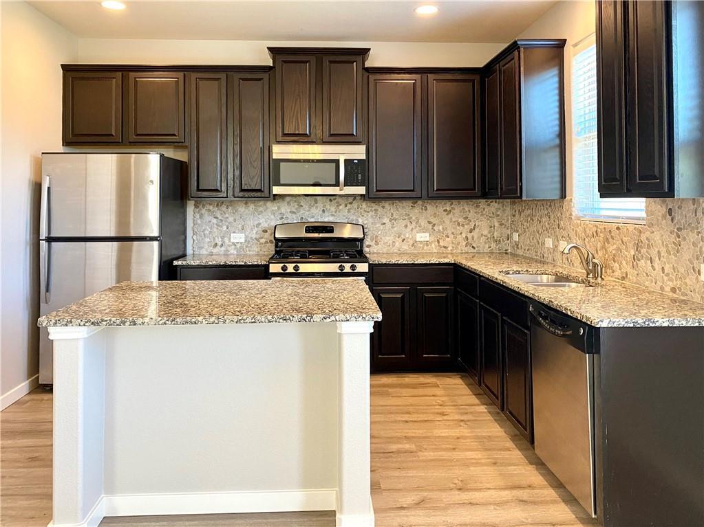 7320 Sunset Heights CIR