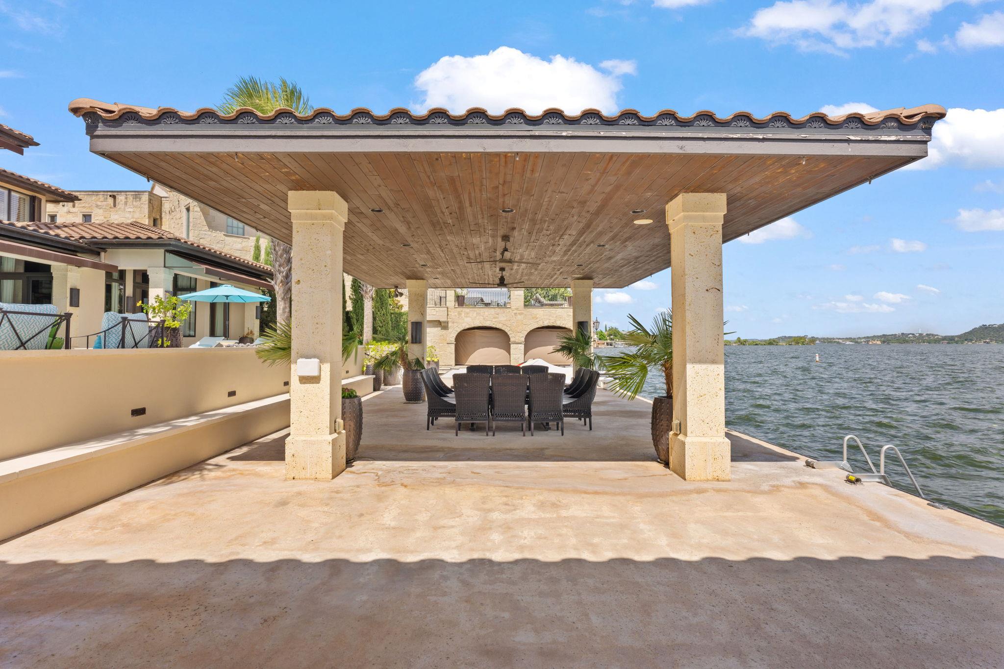 415 Lighthouse DR