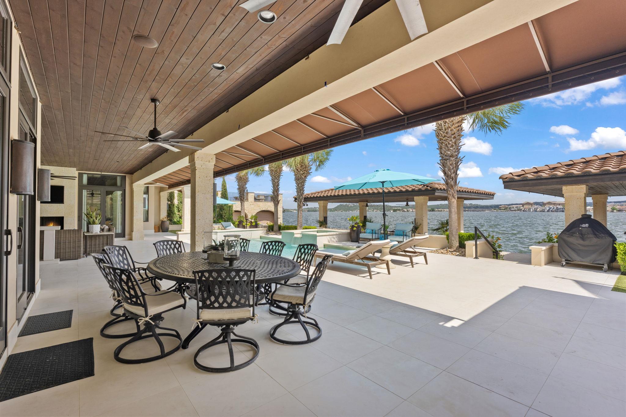 415 Lighthouse DR