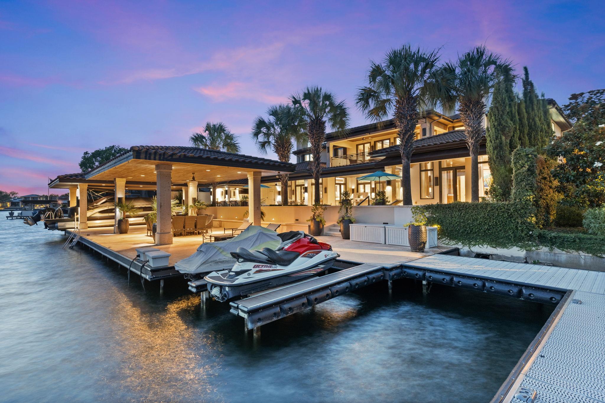 415 Lighthouse DR