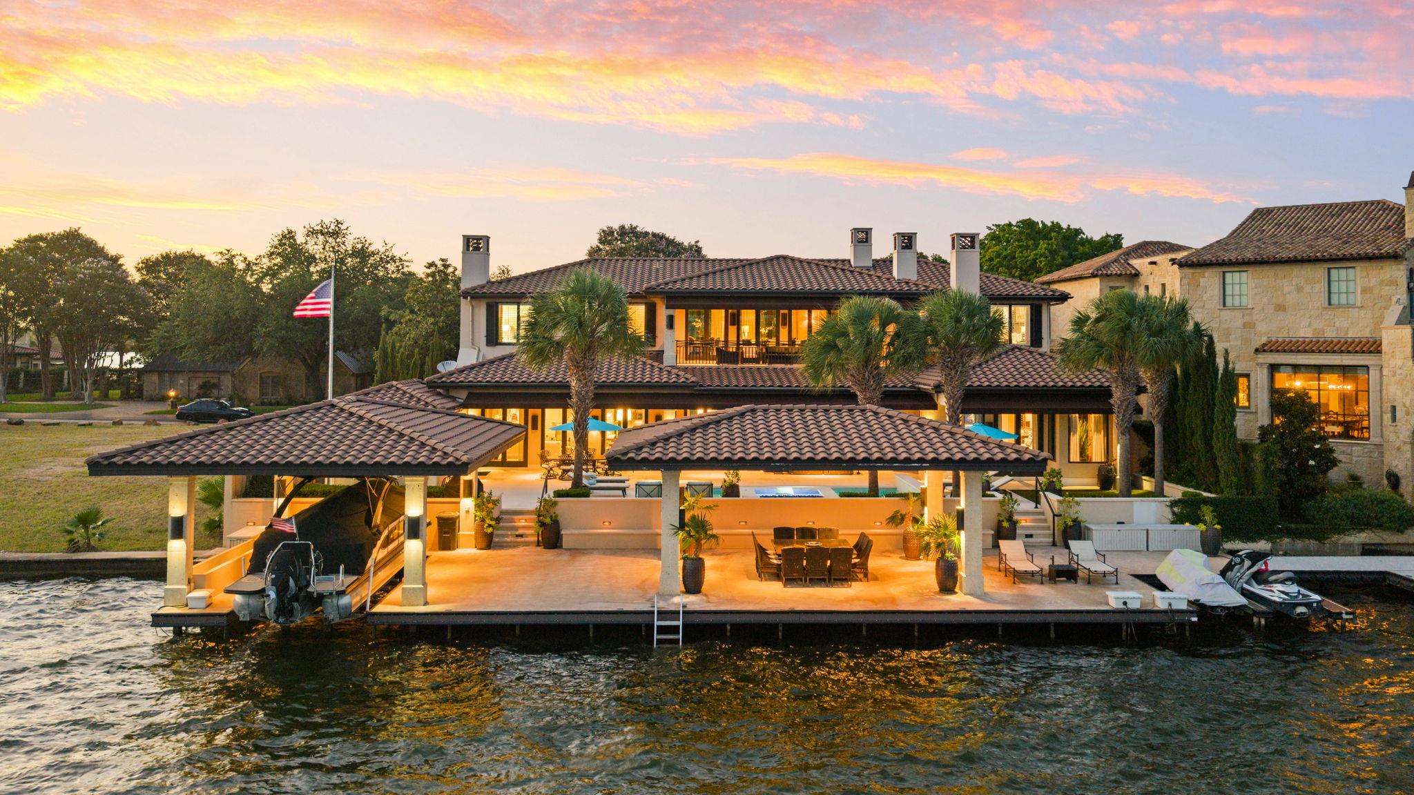415 Lighthouse DR