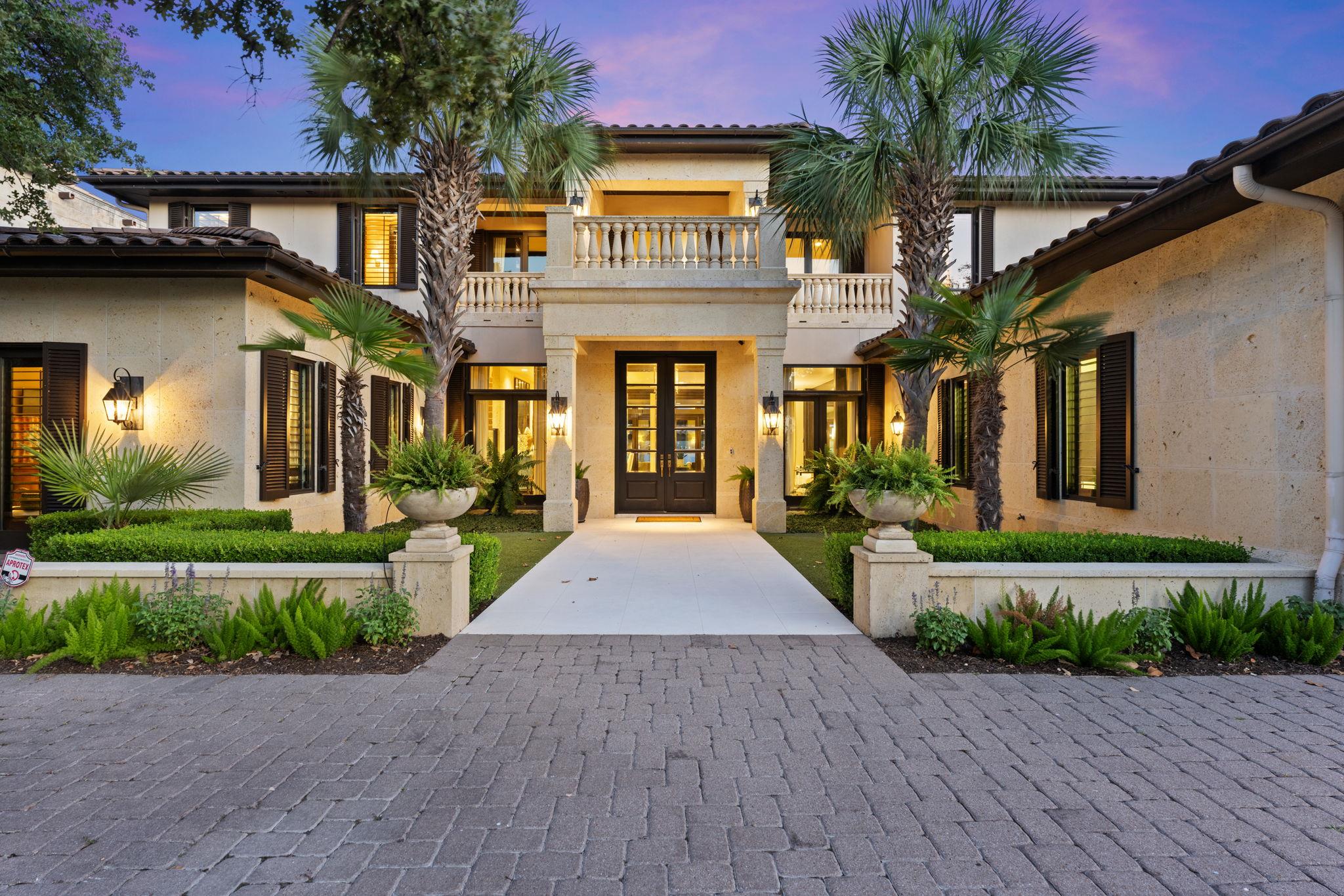415 Lighthouse DR