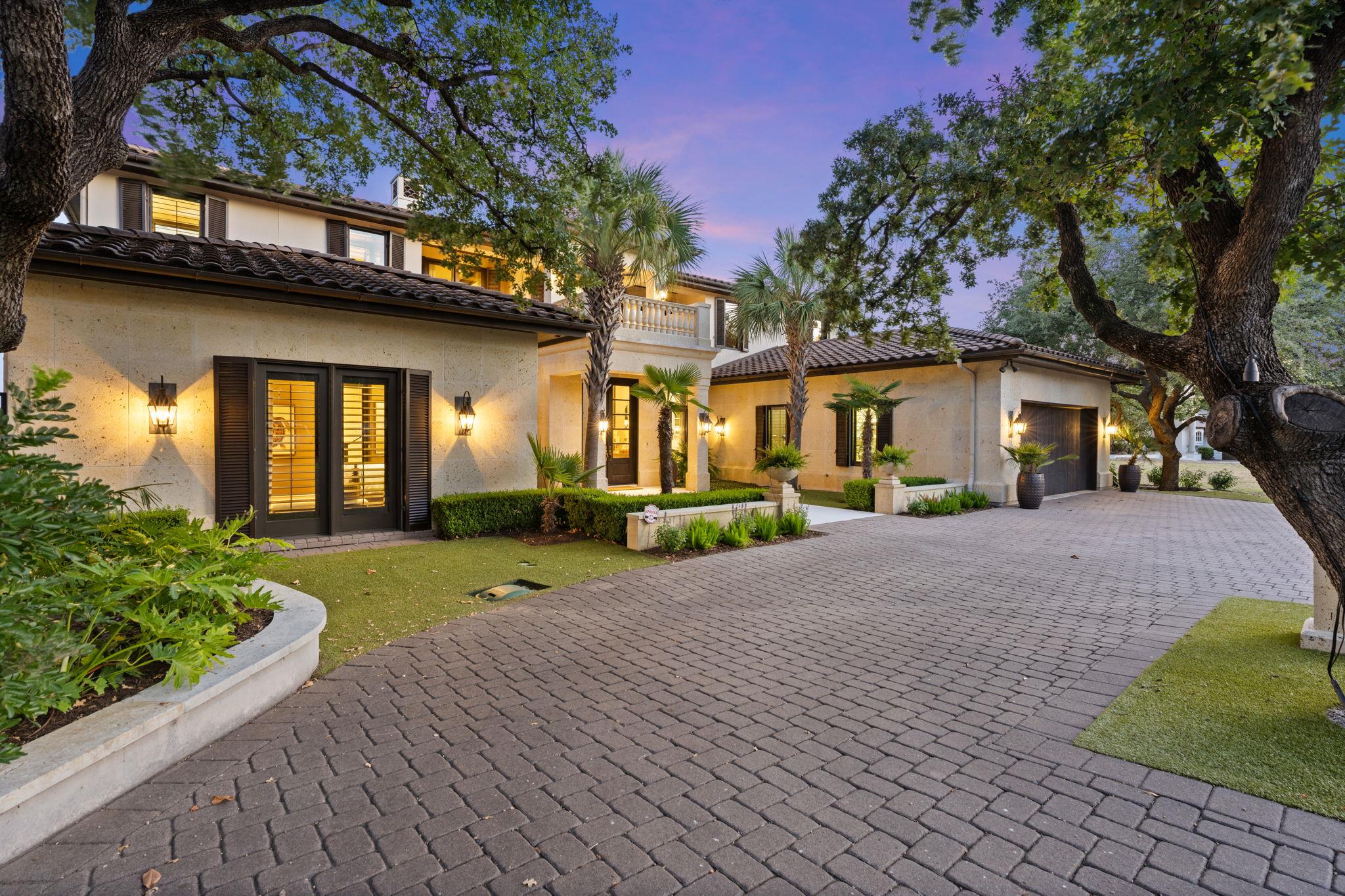 415 Lighthouse DR