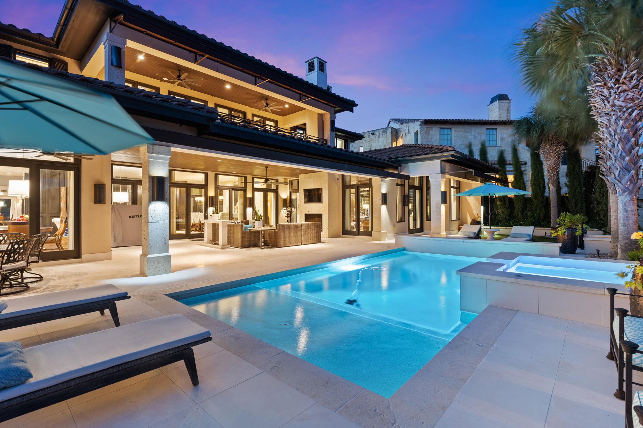 415 Lighthouse DR