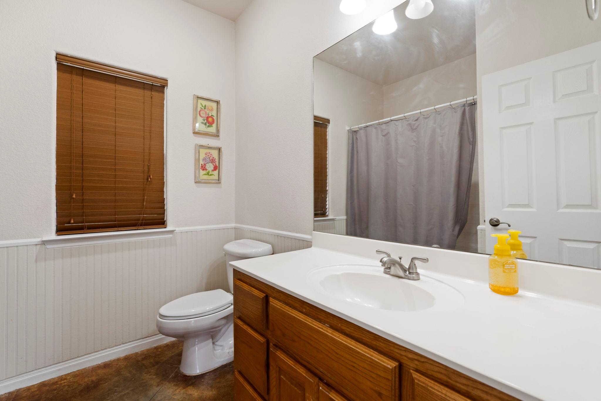 10105 Twin Lake LOOP