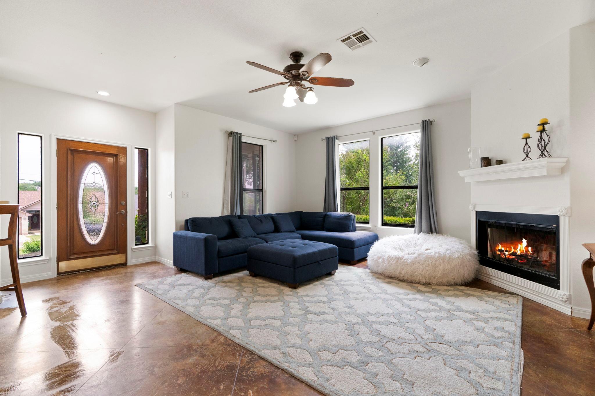 10105 Twin Lake LOOP