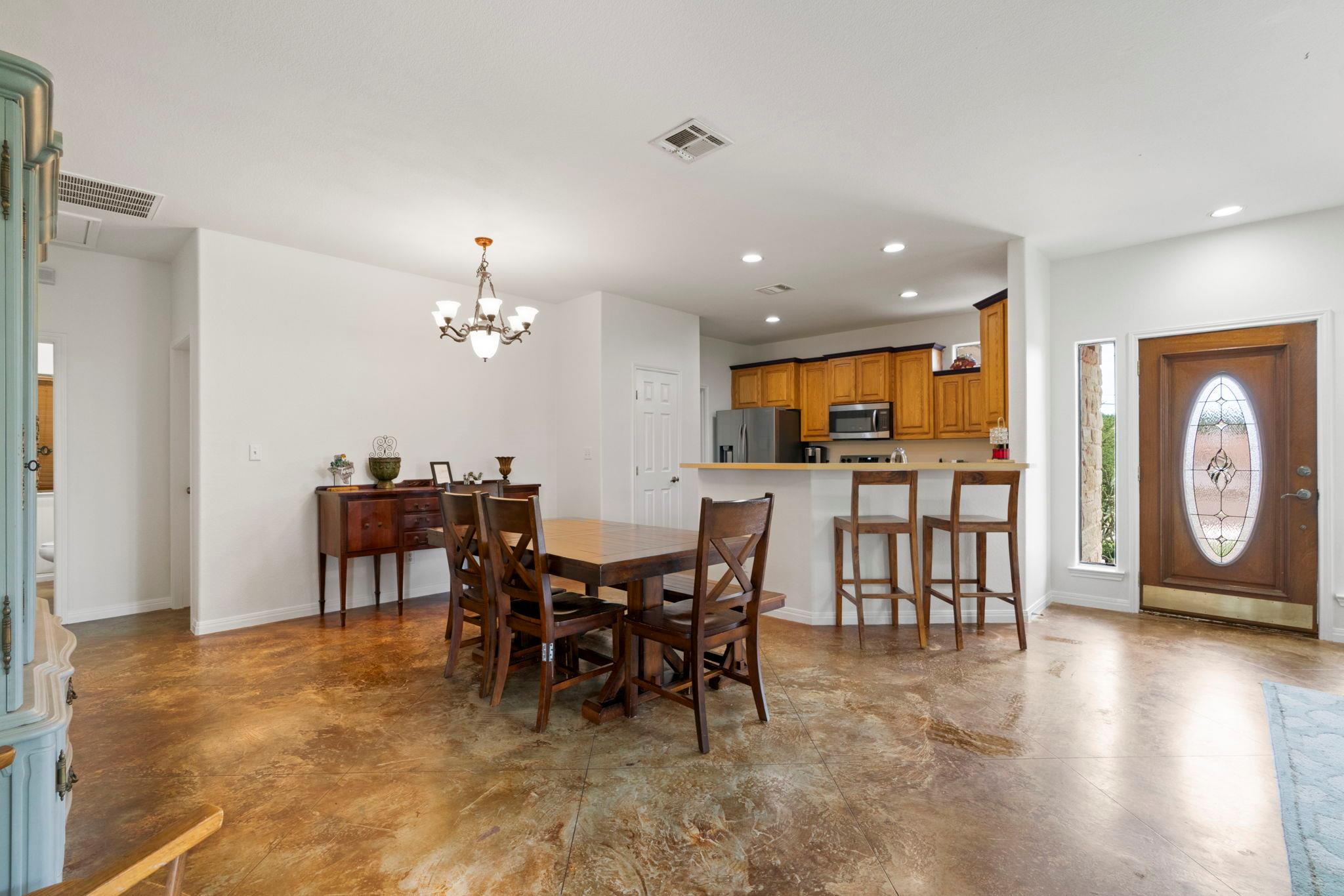 10105 Twin Lake LOOP