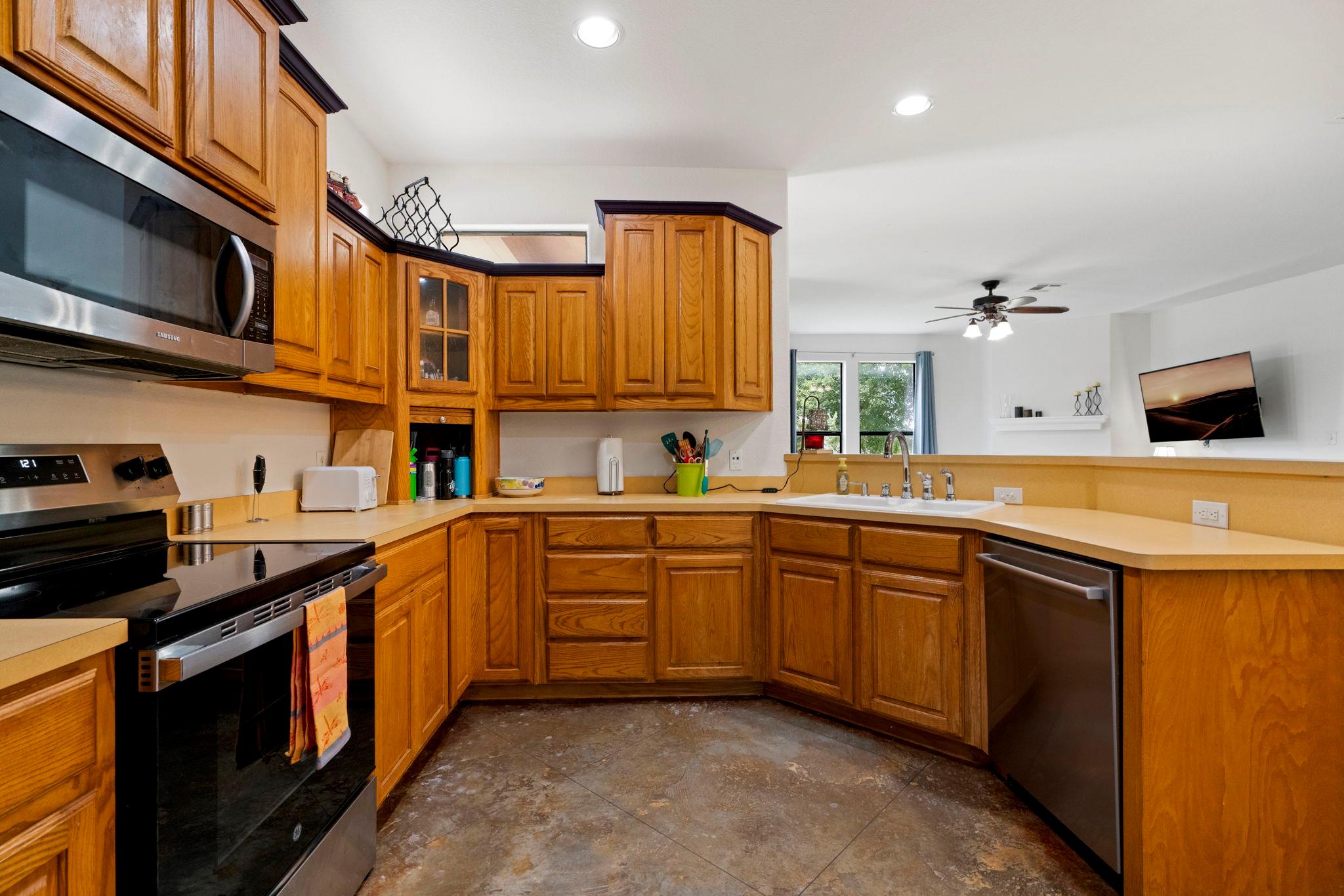 10105 Twin Lake LOOP