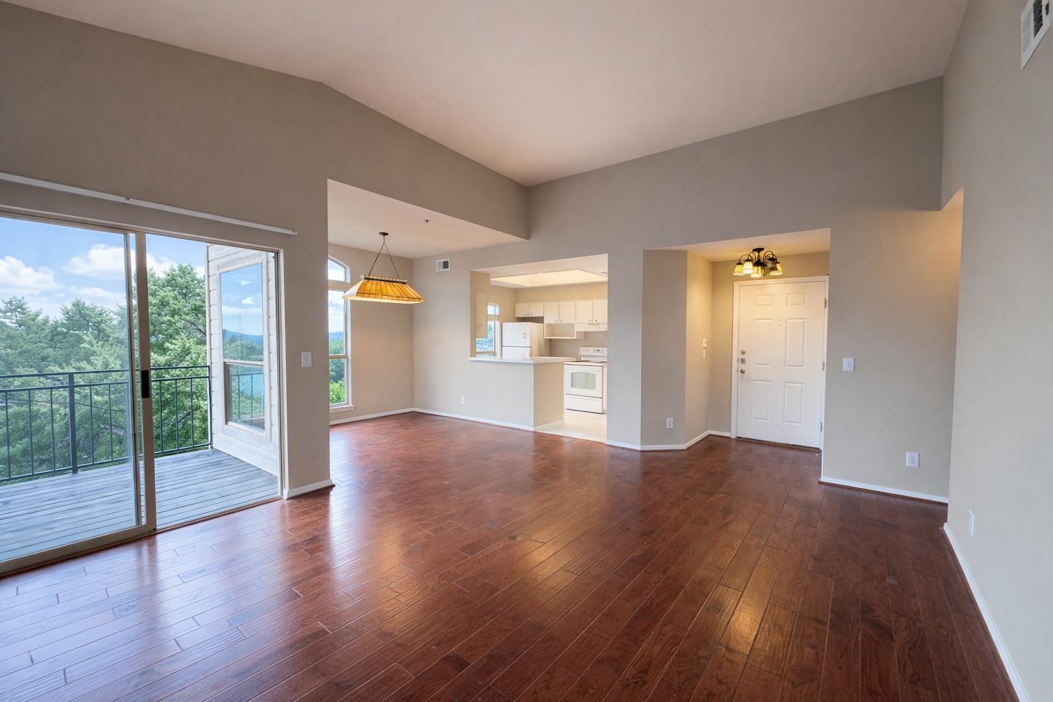 6000 Shepherd Mountain CV # 418