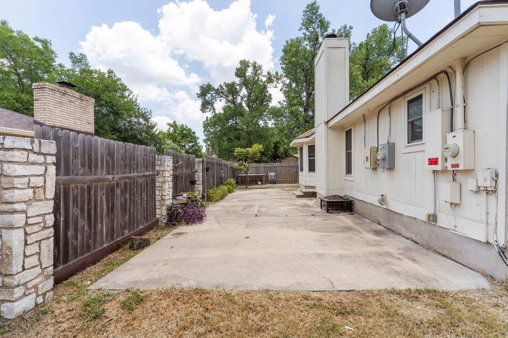13213 Villa Park DR