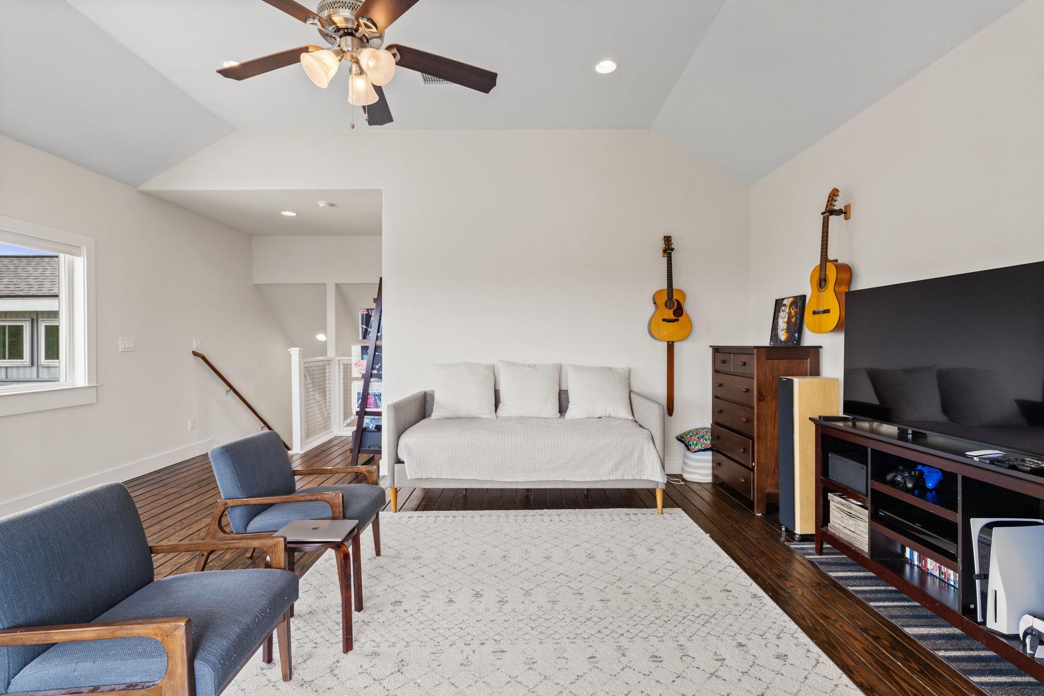 503 Alva DR