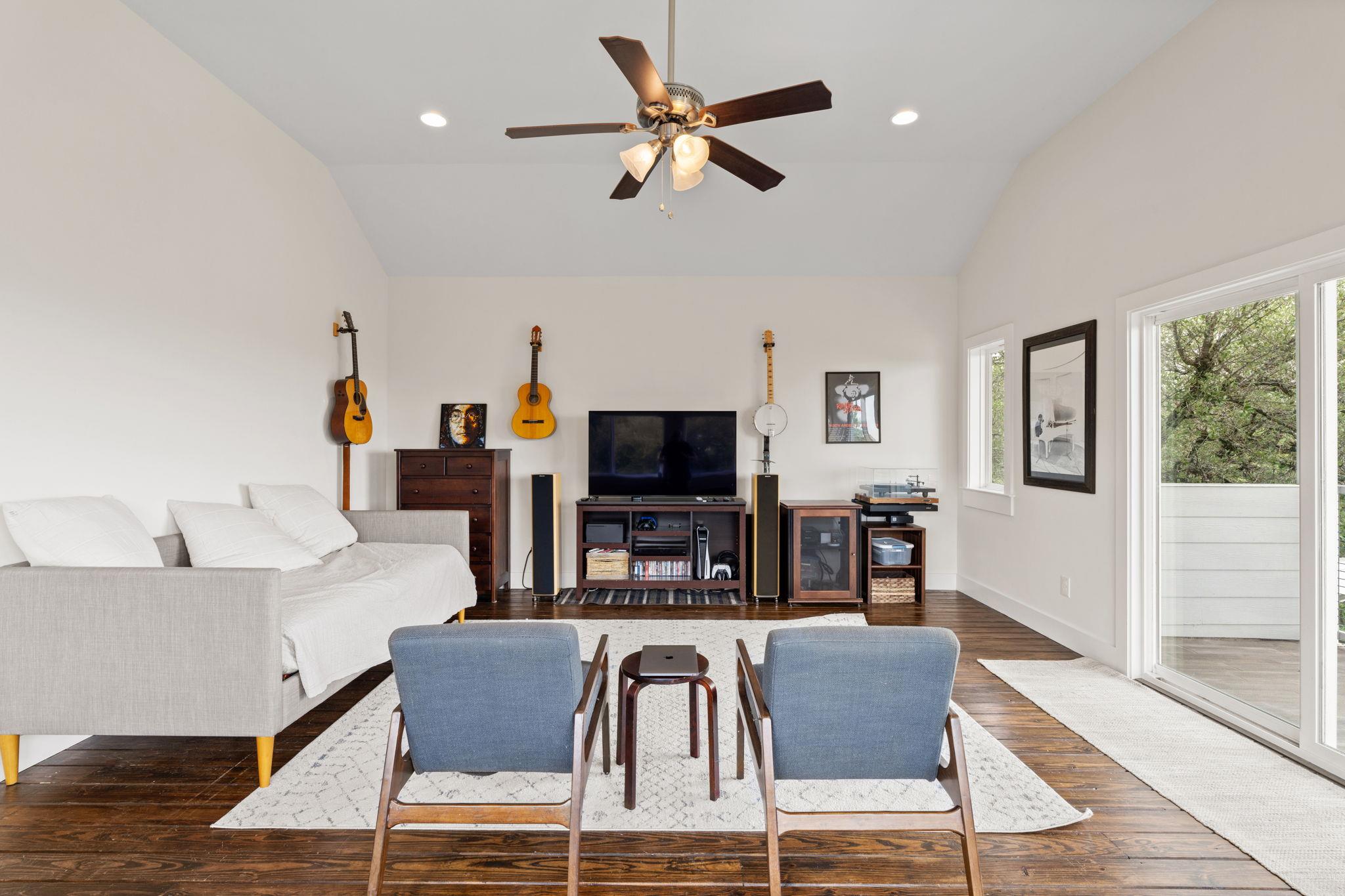 503 Alva DR