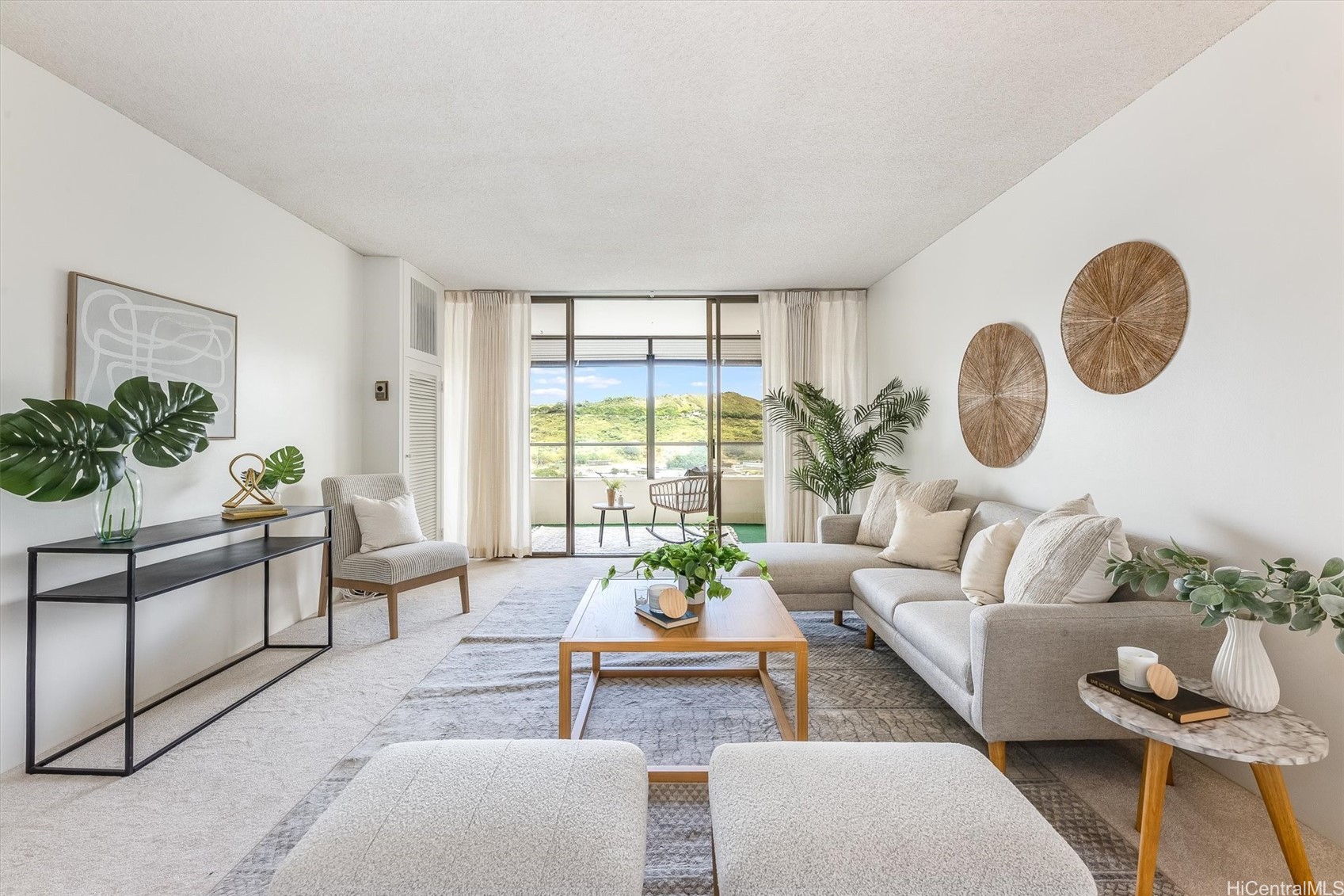 1717 Mott Smith Drive 2004