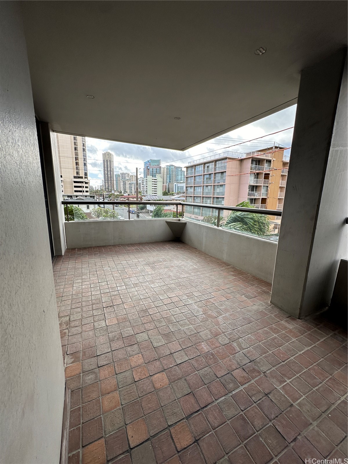 2100 Date Street 203