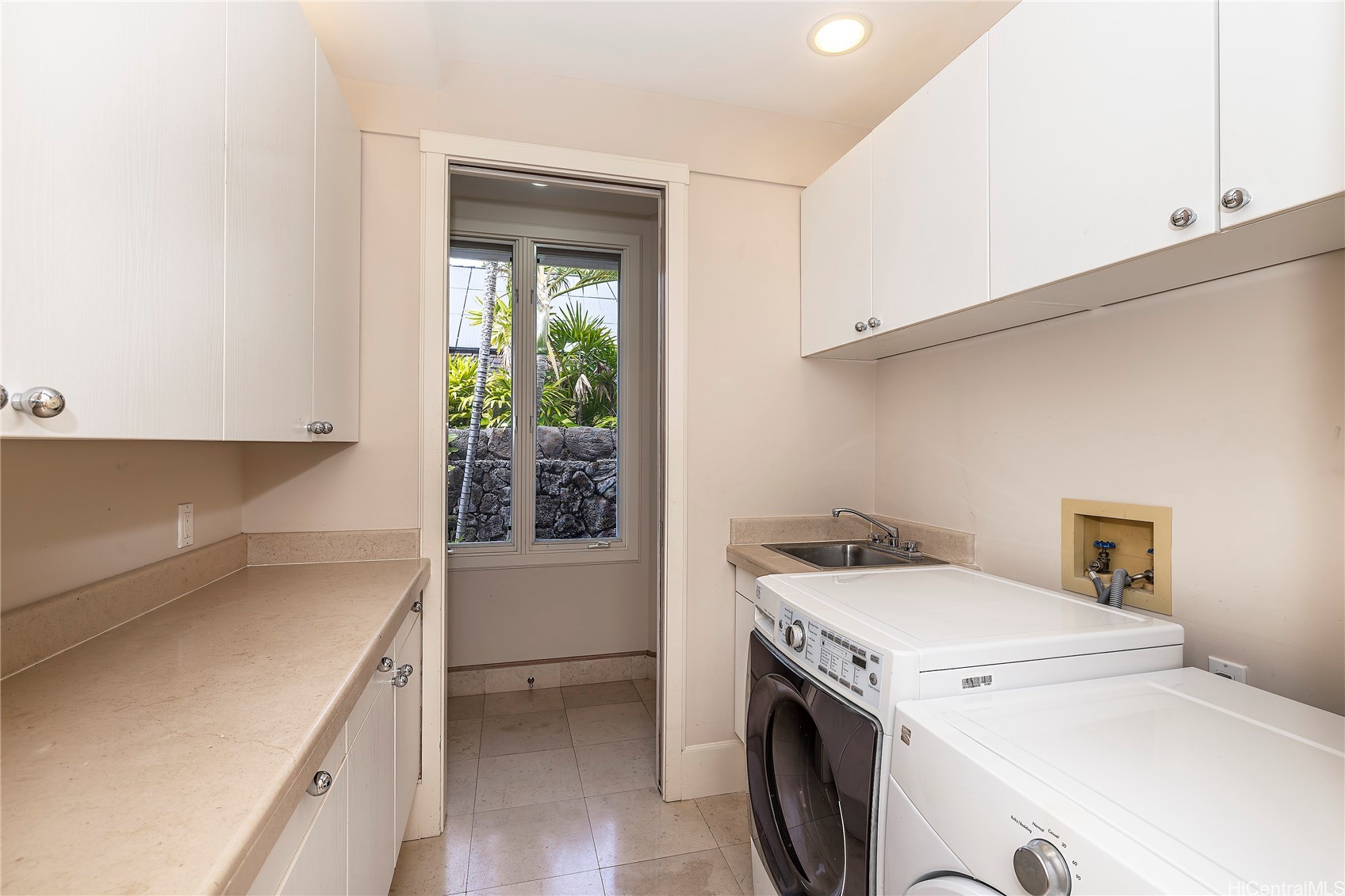 4657 Aukai Avenue