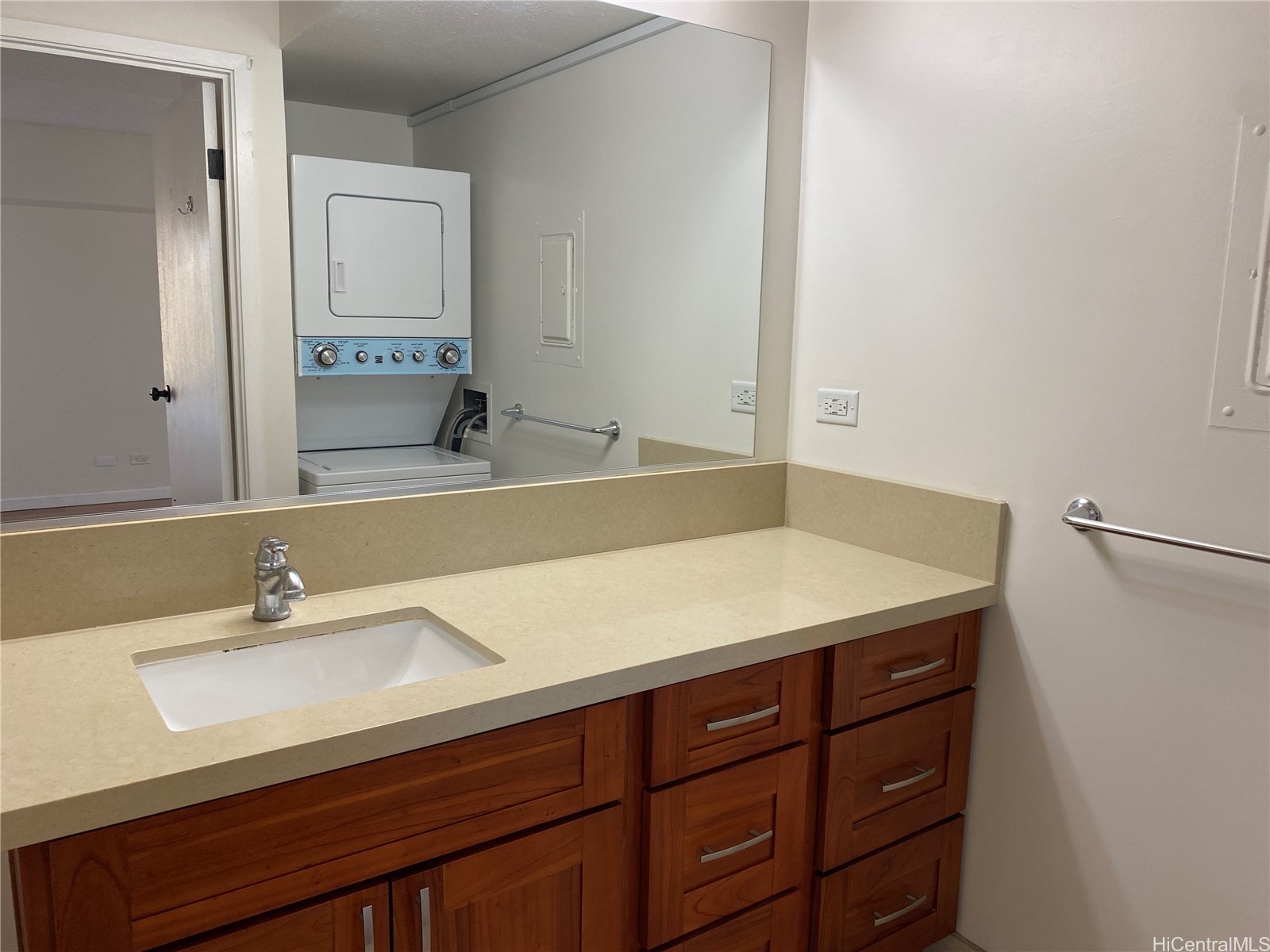 430 Keoniana Street 912