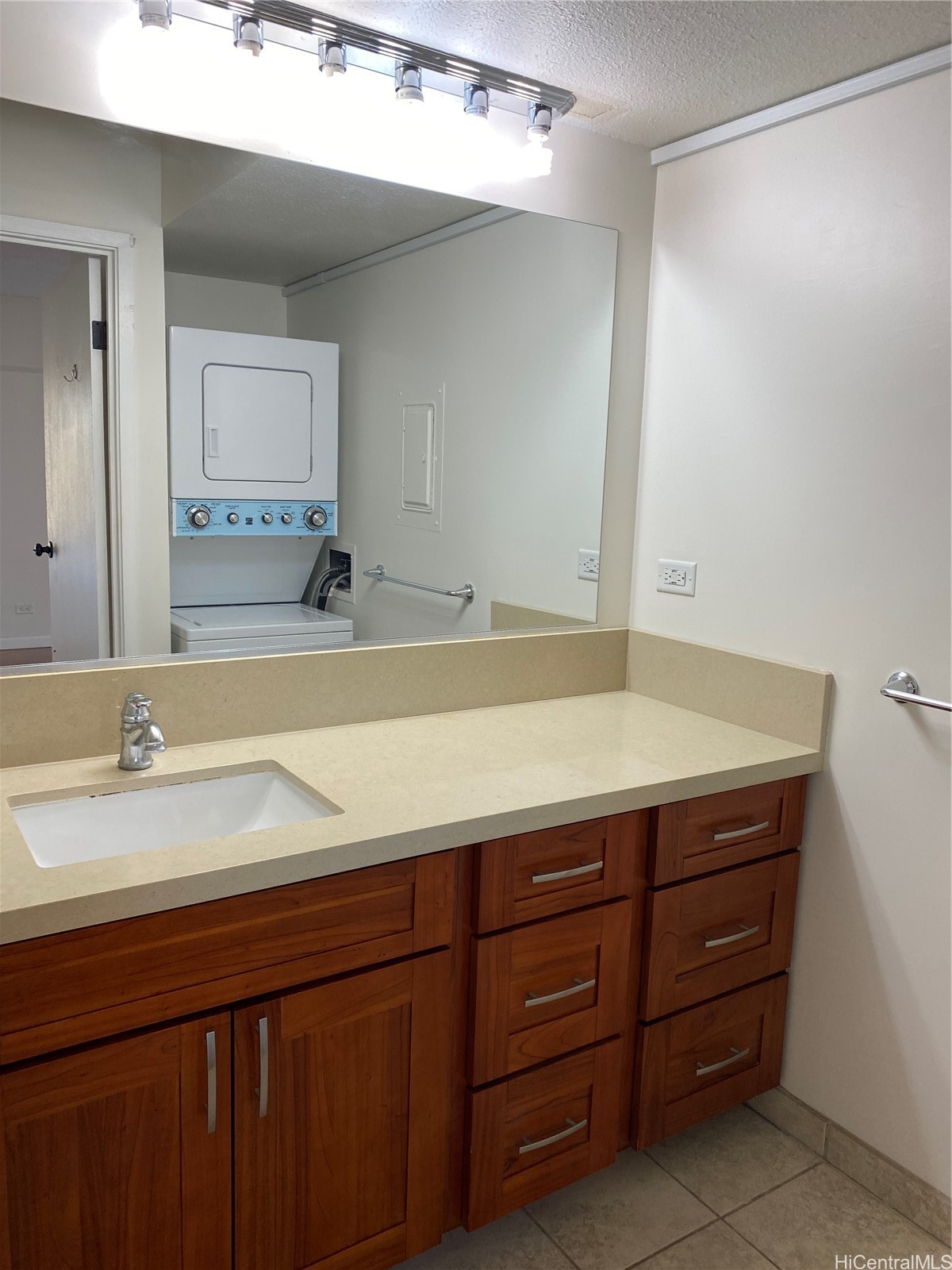 430 Keoniana Street 912