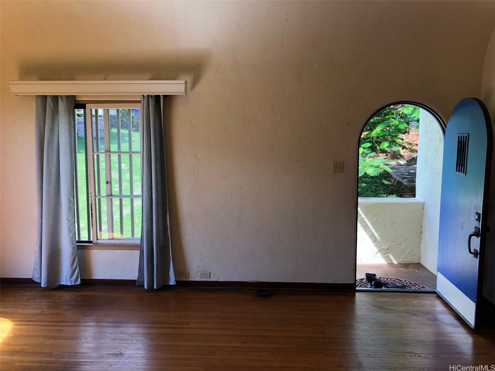 3916 Sierra Drive