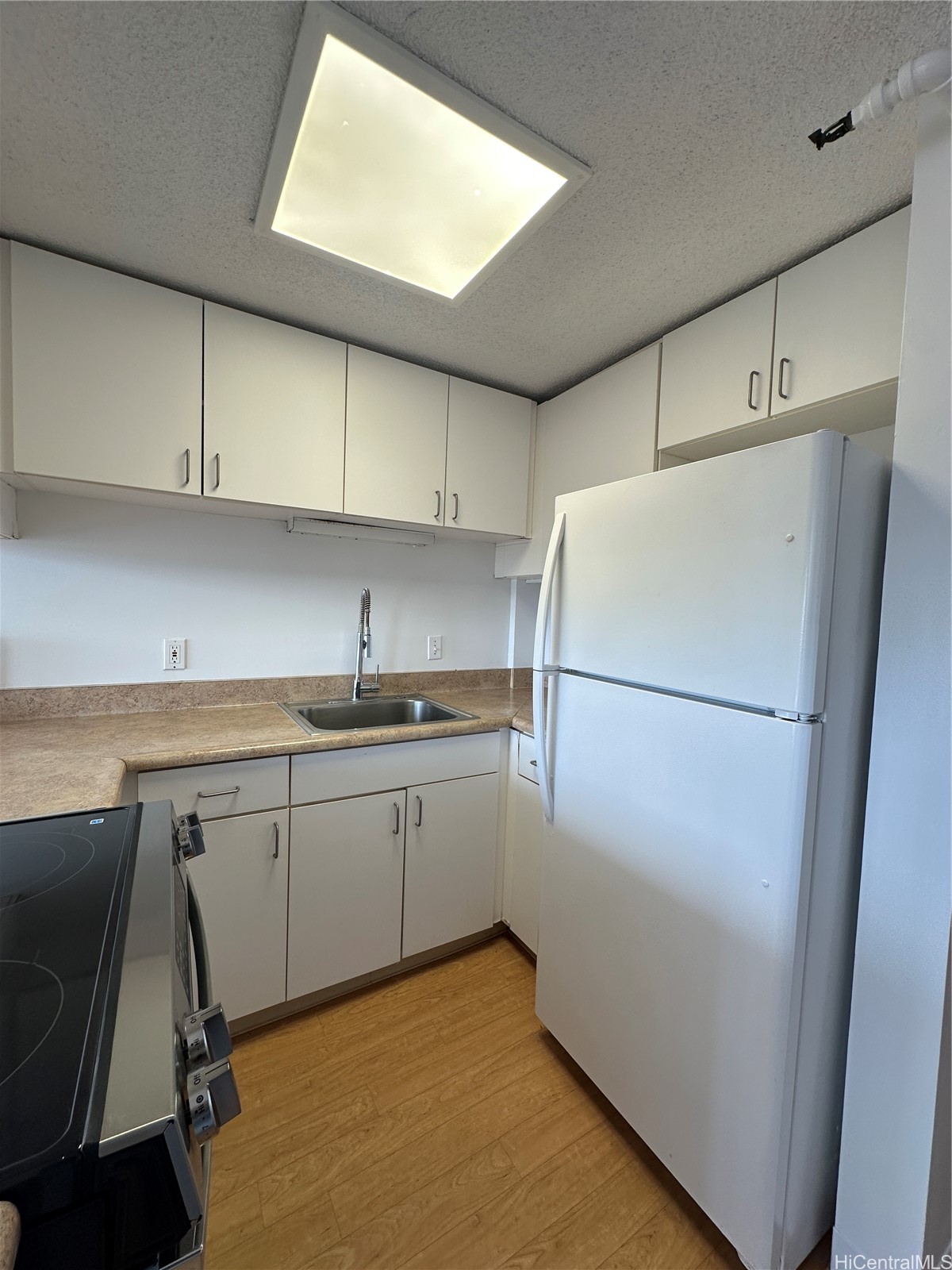 2542 Date Street 1004