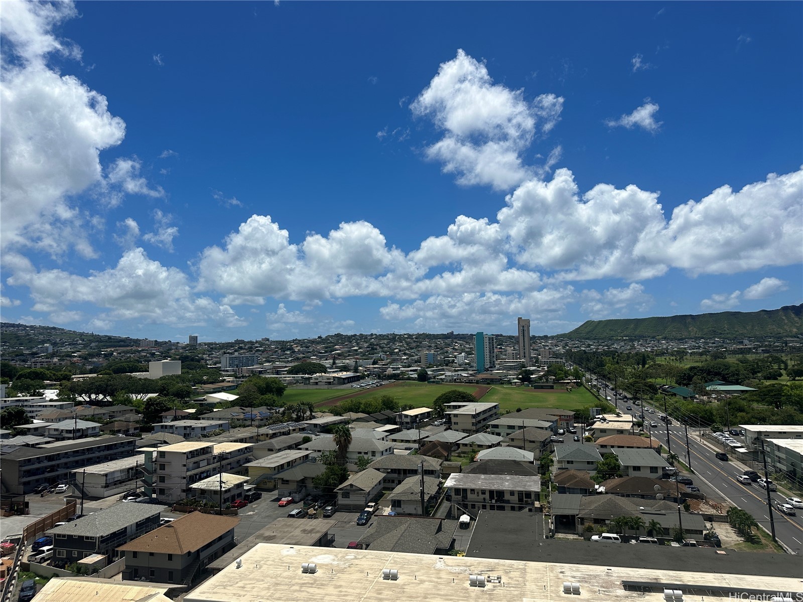 2542 Date Street 1004