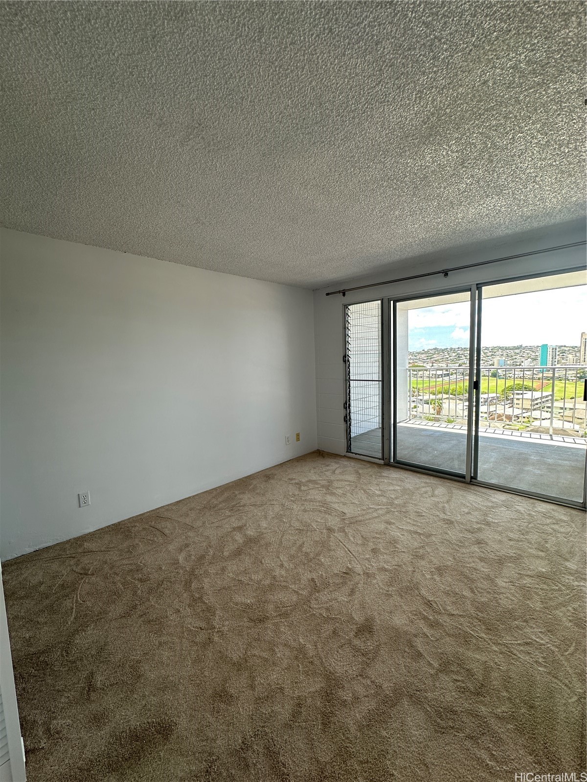 2542 Date Street 1004