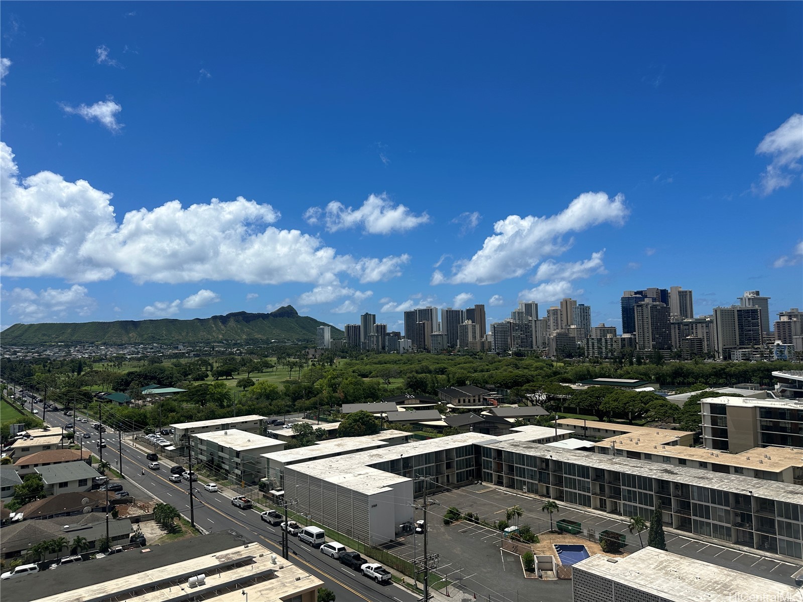 2542 Date Street 1004