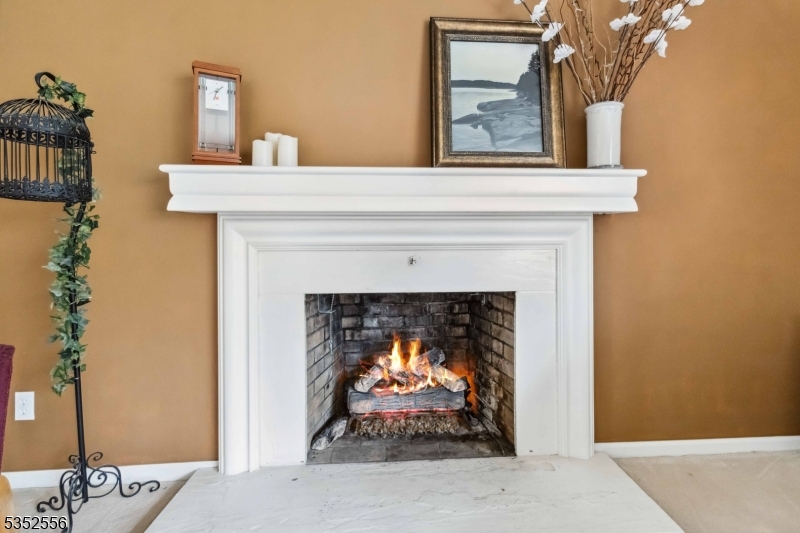 18 Oak Park Dr