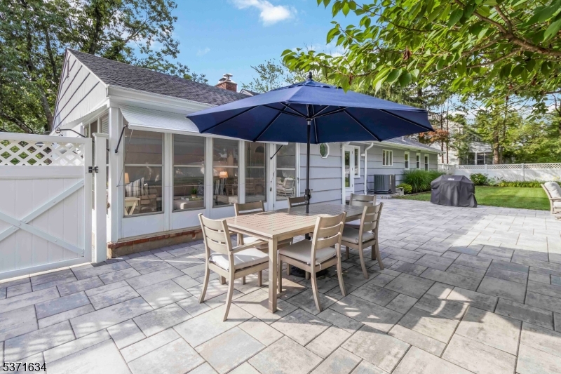 4 Allen Dr