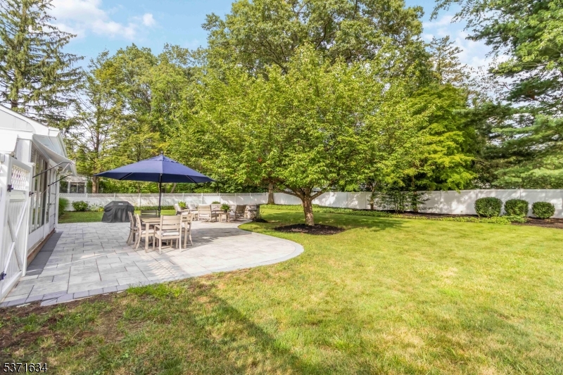 4 Allen Dr