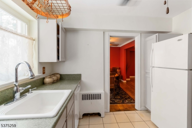 18 Springfield Ave 2B