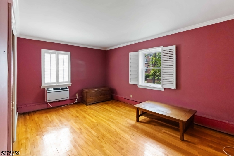 18 Springfield Ave 2B