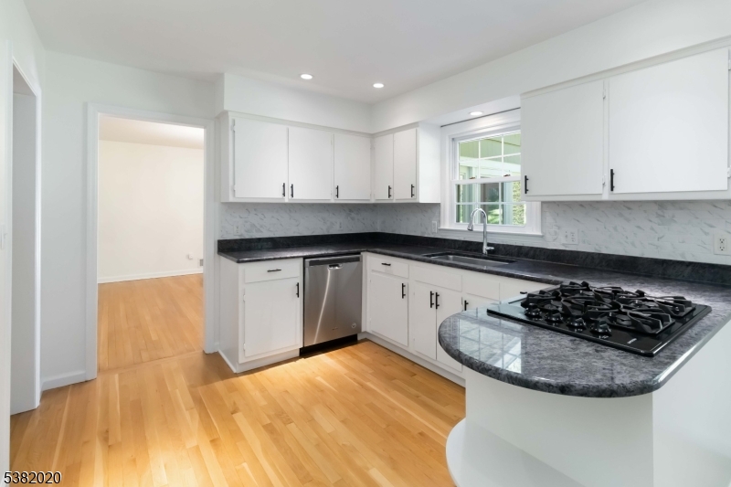 2 Skyline Dr
