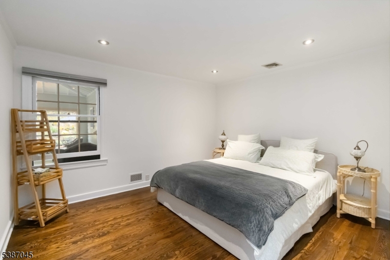 9 Valley View Rd