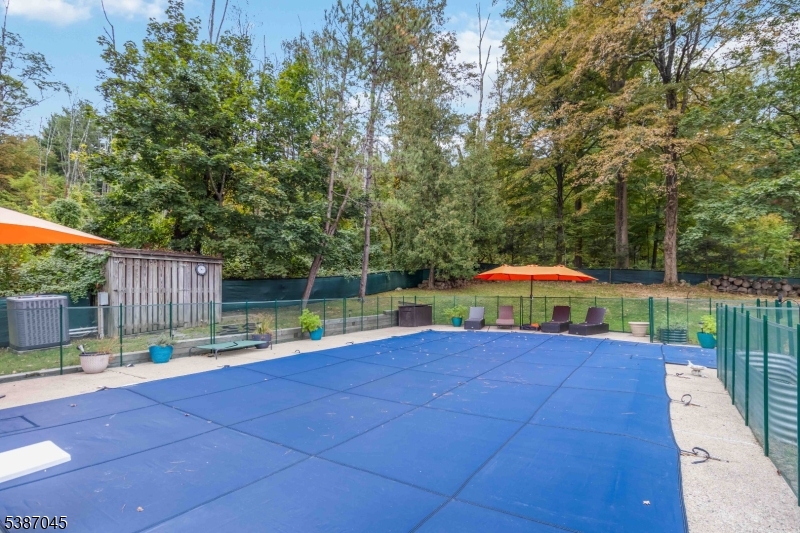 9 Valley View Rd