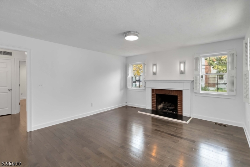 9 Watnong Rd
