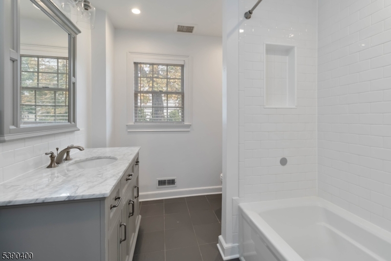 9 Watnong Rd