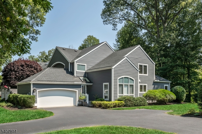 69 Sherwood Dr