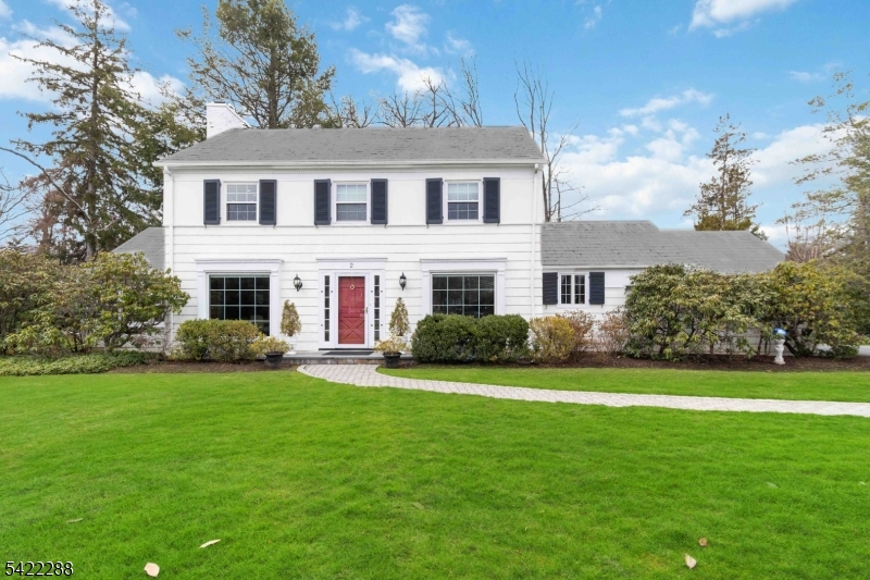 2 Beechwood Dr