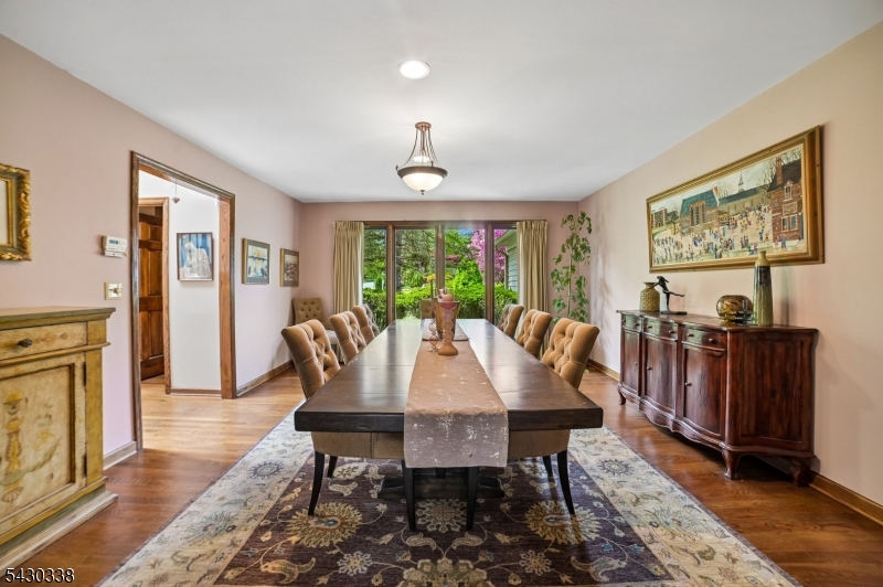 11 Hawthorne Ct