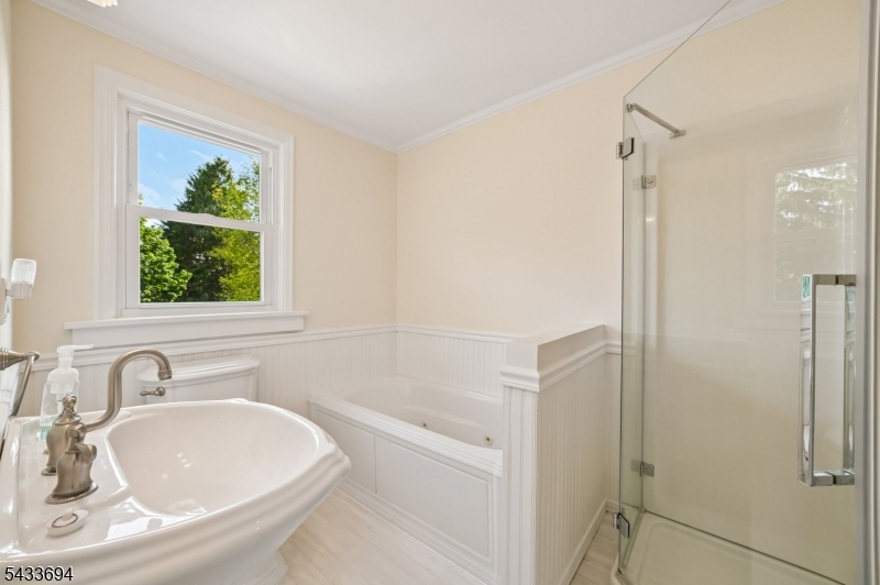 16 Fairchild Ave