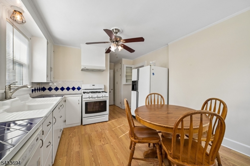 16 Fairchild Ave