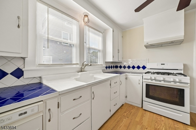 16 Fairchild Ave
